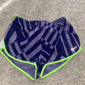 Nike shorts size S